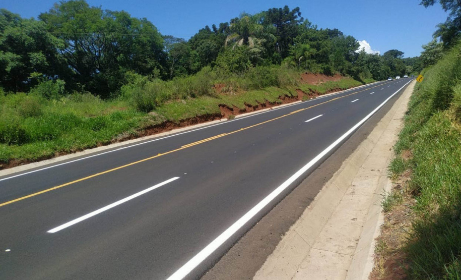 Obras de ampliação da PRC-280 com terceiras faixas são concluídas