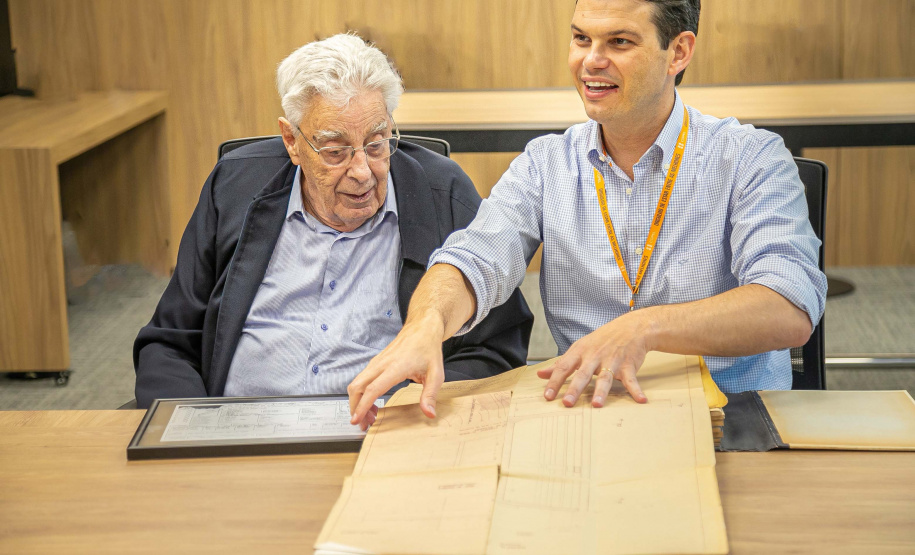 Referência em engenharia hidráulica, Nelson Pinto doa acervo de projetos à Copel