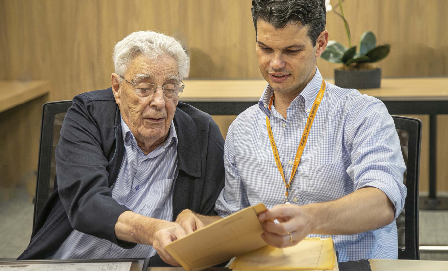 Referência em engenharia hidráulica, Nelson Pinto doa acervo de projetos à Copel