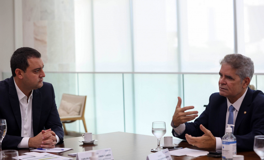 Governador Carlos Massa Ratinho Junior com Procurador Geral do Trabalho Dr José de Lima Ramos Pereira