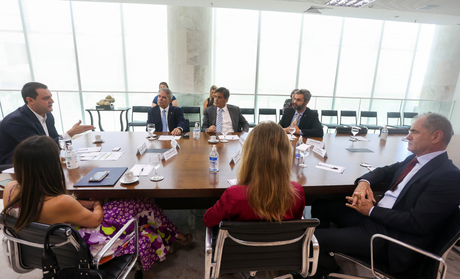 Governador Carlos Massa Ratinho Junior com Procurador Geral do Trabalho Dr José de Lima Ramos Pereira