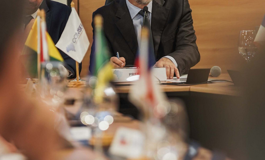 Fazenda Estadual concede Mérito Fazendário do Paraná durante a 40ª Reunião do Comsefaz