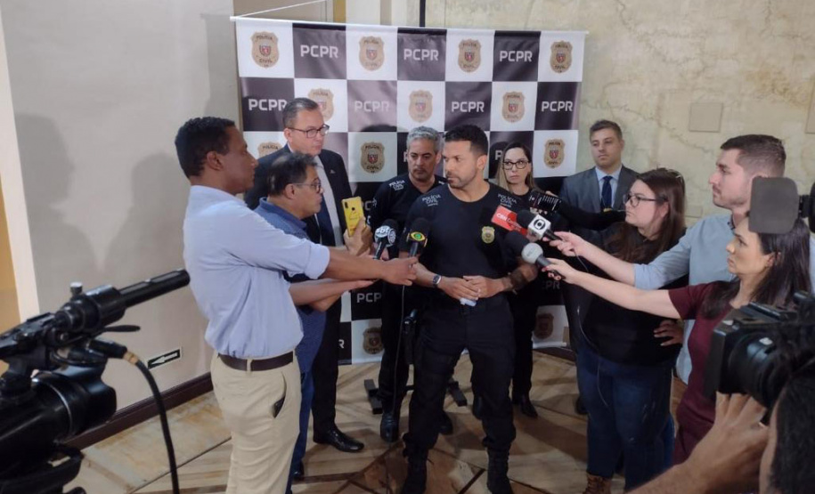 Policiais prendem dez pessoas em esquema que burlava sistema de transferências de veículos