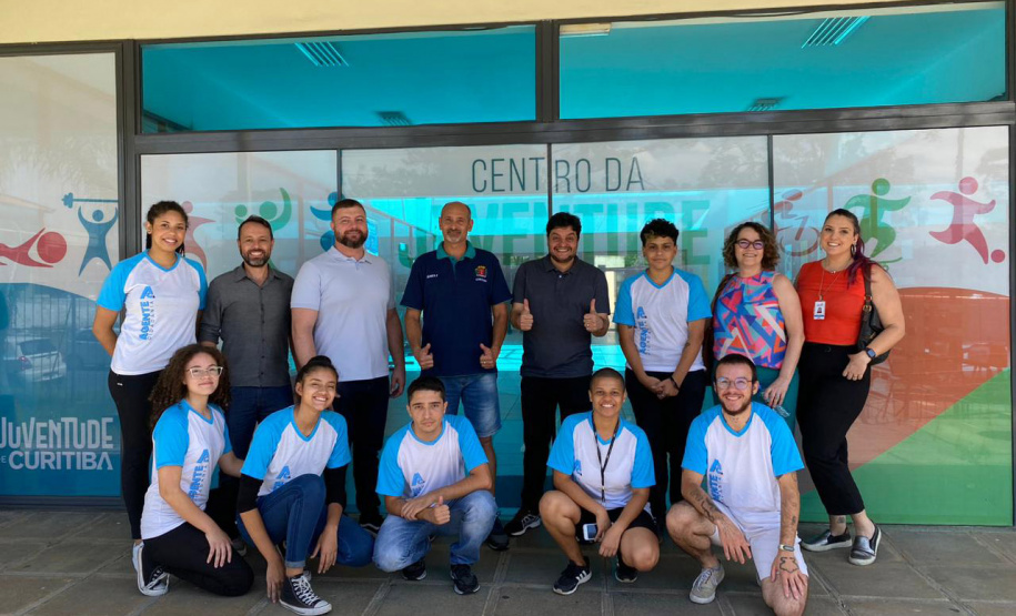 o Secretário da Família e Juventude do Governo do Distrito Federal (GDF), Rodrigo Delmasso, visitou a sede da Secretaria de Estado do Desenvolvimento Social e Família (Sedef), no Palácio das Araucárias