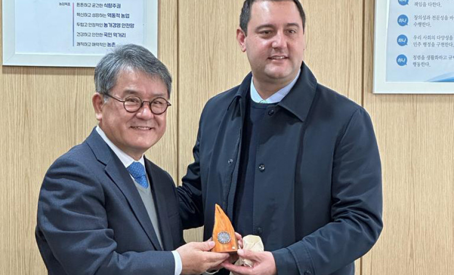 Com visita à agência sanitária da Coreia do Sul, Paraná quer acelerar venda de carne suína