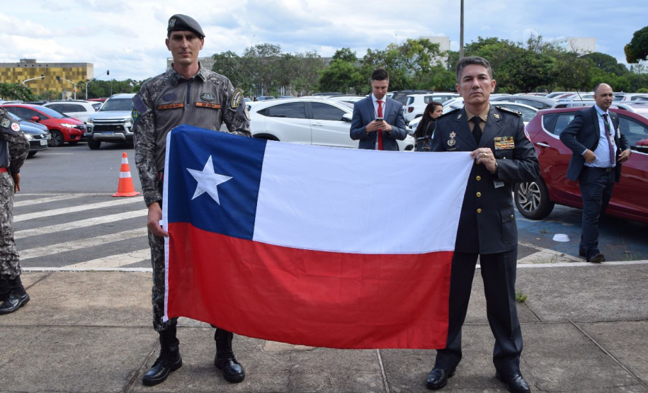 Paranaenses que combateram incêndios no Chile retornam e falam de desafios e integração