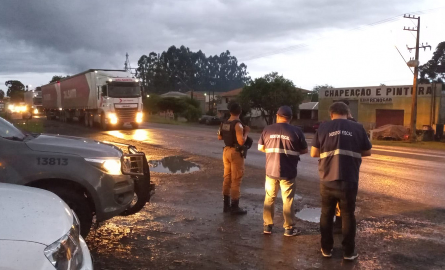 Receita Estadual identifica estoque irregular com 45 toneladas de fumo