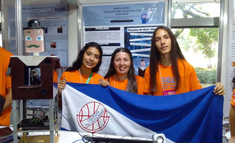 Alunos da rede estadual recebem prêmios em Feira de Ciência e Engenharias
