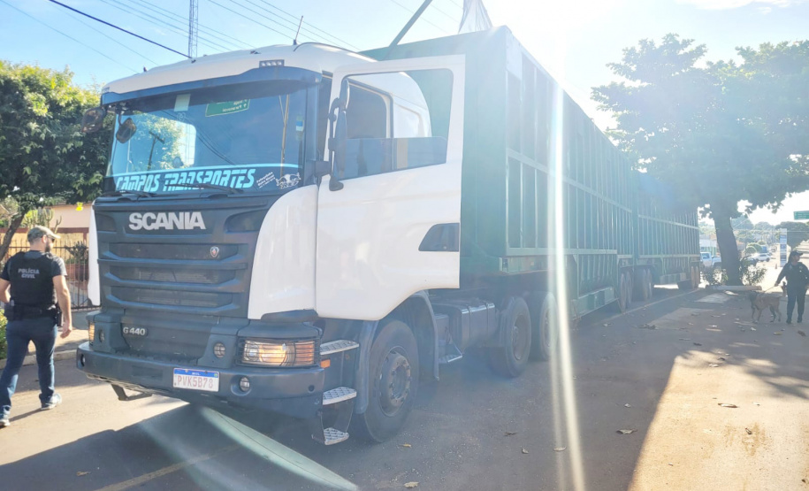 Polícias Civil e Militar apreendem mil caixas de cigarros contrabandeados no norte do Paraná