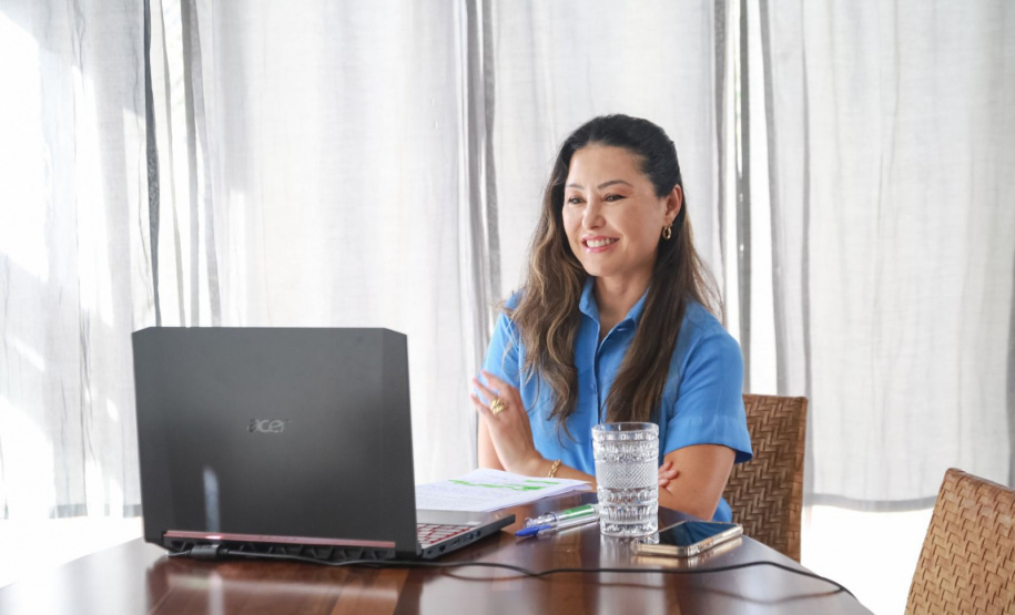 A primeira-dama do Paraná e presidente do Conselho de Ação Solidária, Luciana Saito Massa Luciana Saito Massa, abriu a roda de conversas composta apenas por mulheres que exercem atividades de gestão e liderança.