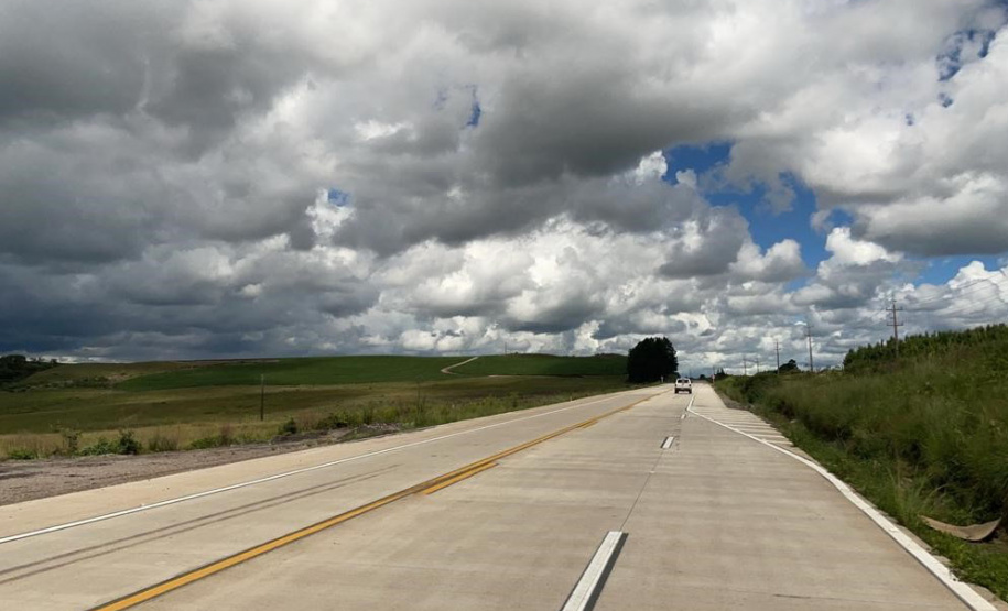 Obra emblemática do Sudoeste, Whitetopping da PRC-280 recebe últimos ajustes