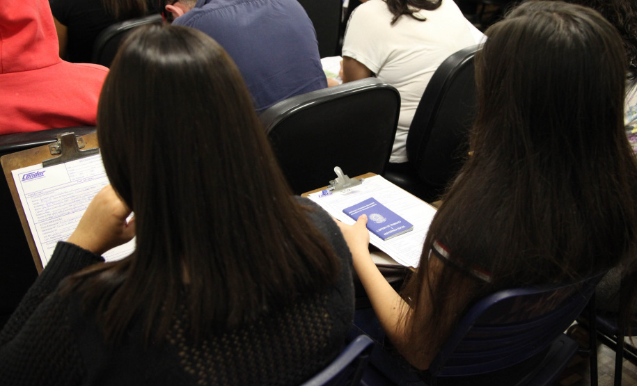 Com 6,9 mil vagas em março, Paraná liderou com folga empregabilidade jovem via Rede Sine