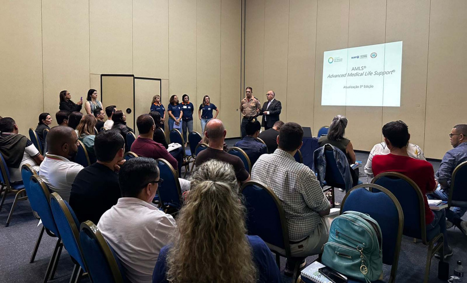 Governo inicia certificação internacional de mil profissionais para atendimento de urgência