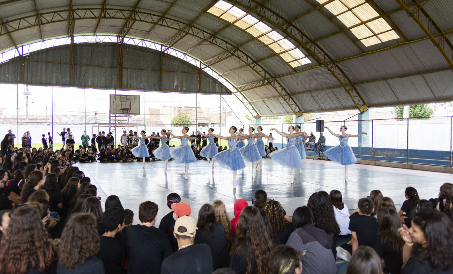 Escola de Dança na rede estadual de ensino