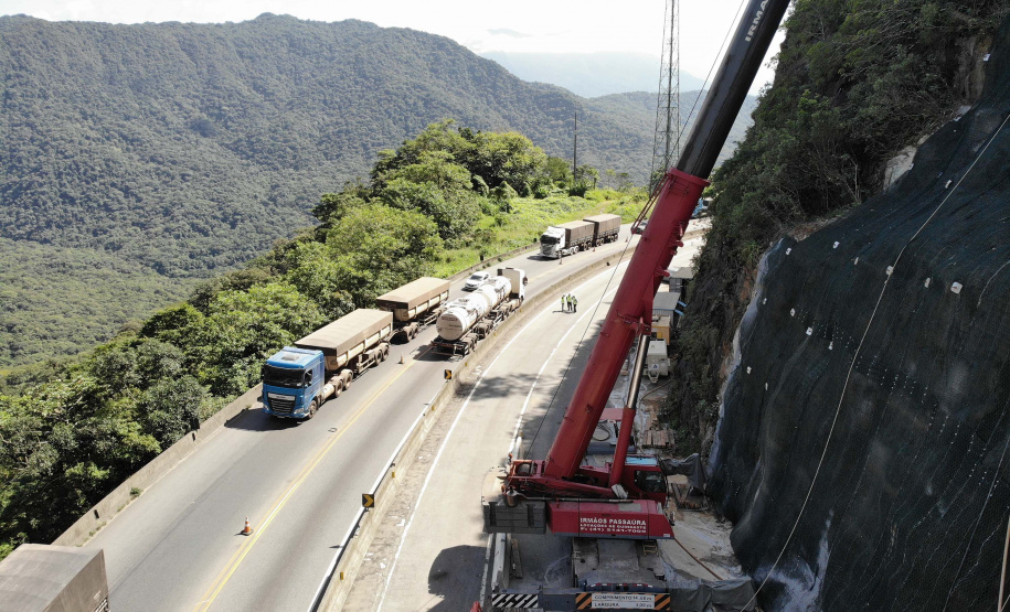 Análise indica reforços na contenção do km 41 da BR-277; obra termina dia 15