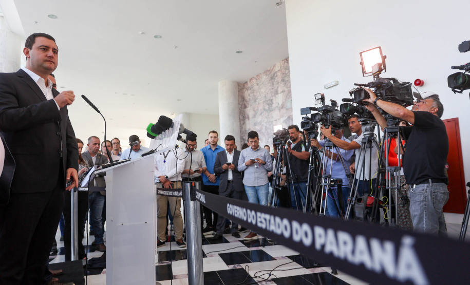 Coletiva segurança escola