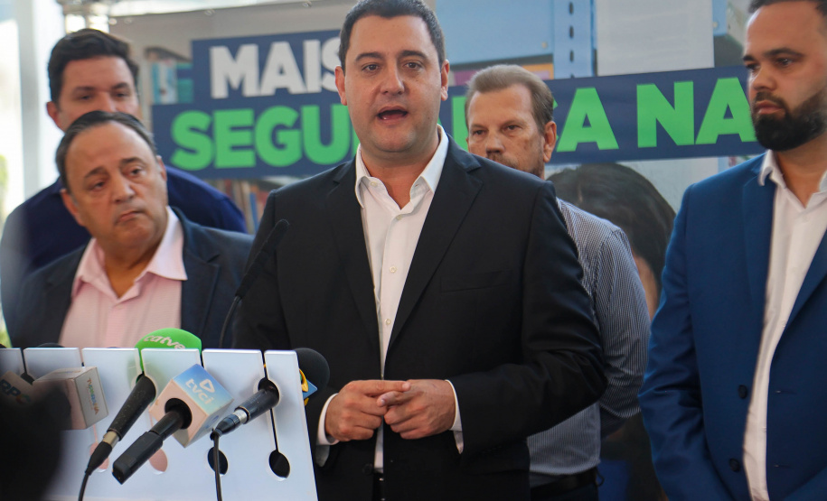 Coletiva segurança escola