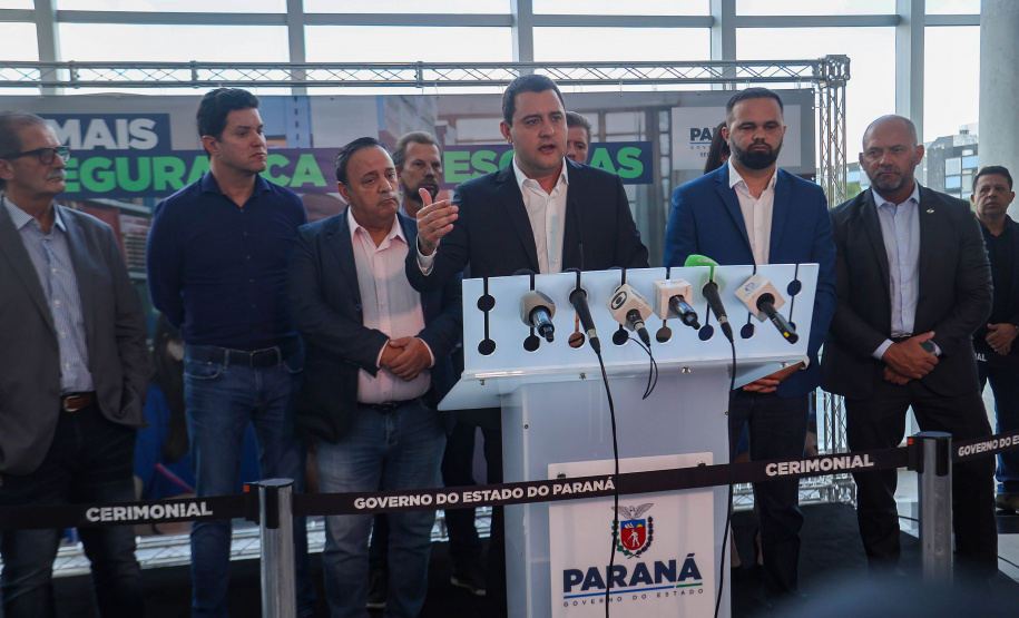 Coletiva segurança escola