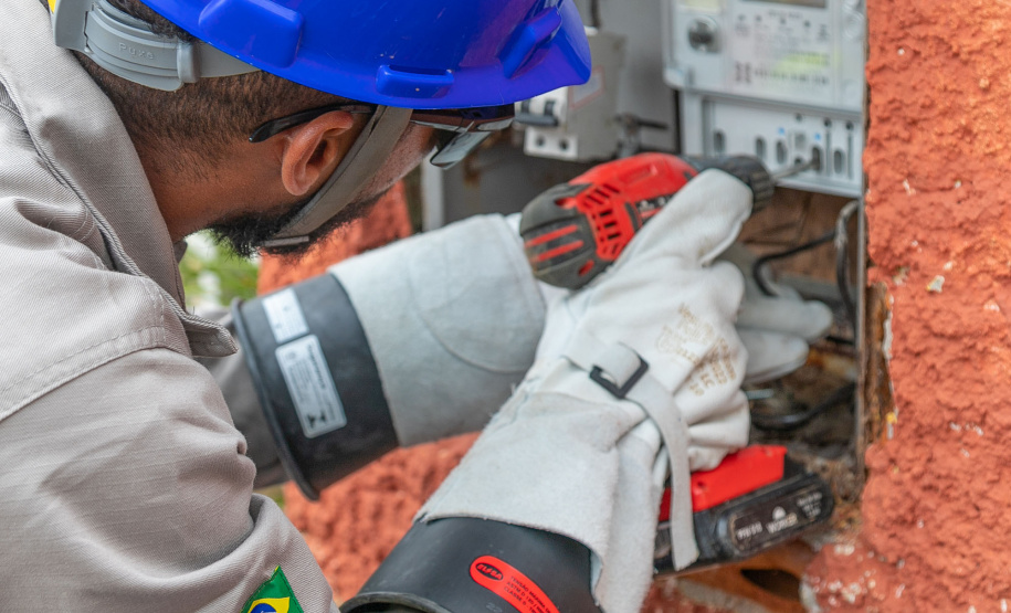 Sem custo ao consumidor, Copel começa a instalar medidores inteligentes em Fazenda Rio Grande