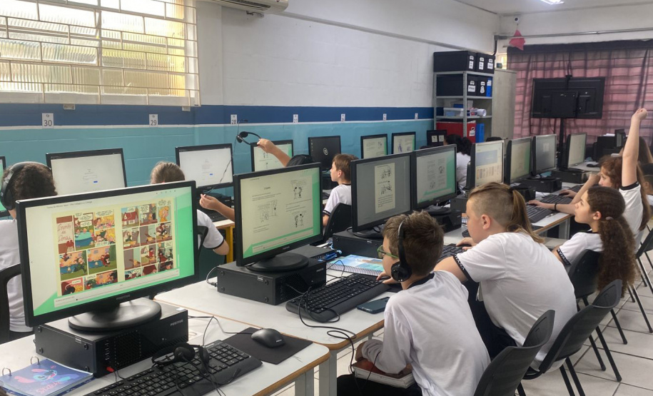 Plataforma da Educação, Leia Paraná teve 252 mil livros emprestados na primeira semana