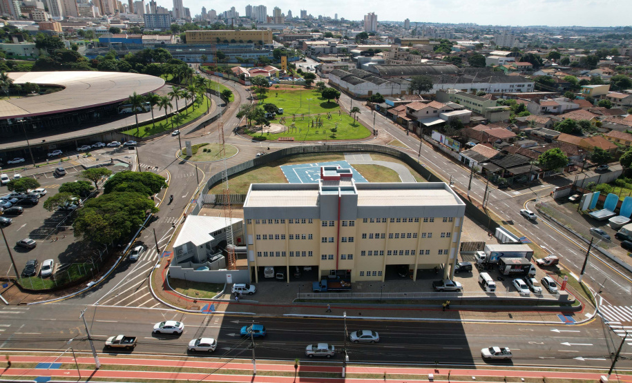 Neste ano, o Governo do Estado também inaugurou a primeira sede regional do Serviço de Atendimento Médico de Urgência (SAMU), localizada em Londrina, num investimento de R$ 4,5 milhões.