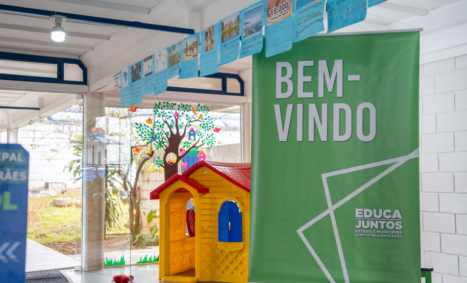 Educação entrega material complementar de alfabetização para redes municipais de ensino