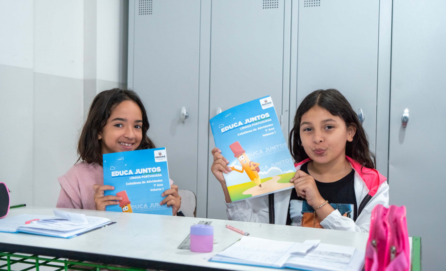 Educação entrega material complementar de alfabetização para redes municipais de ensino