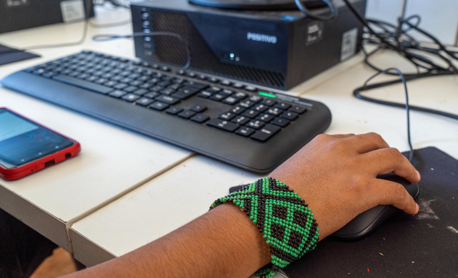 Tecnologia e saberes tradicionais: Paraná investe no ensino das ciências em comunidades indígenas do estado