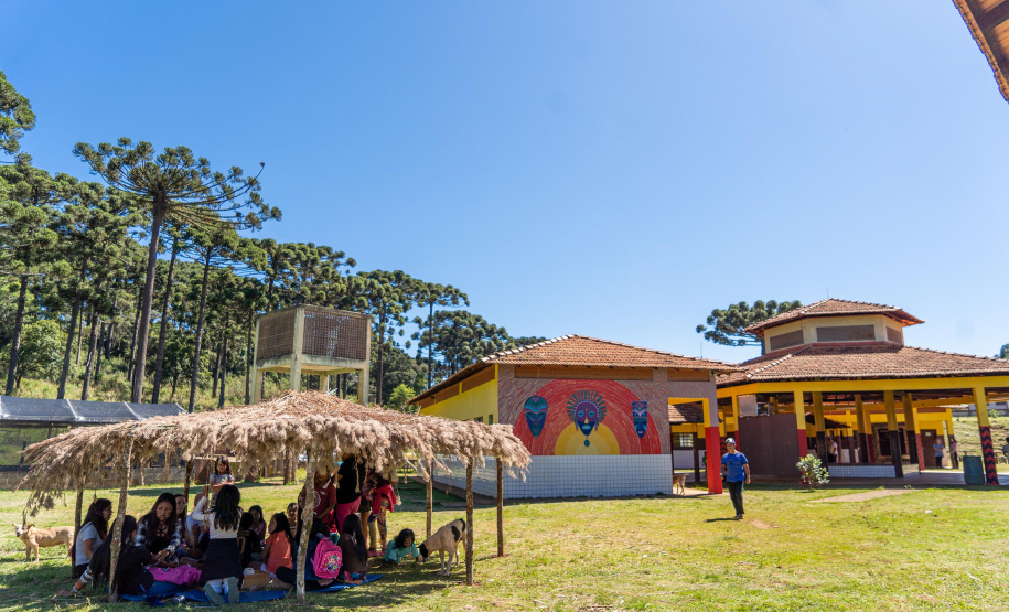 Com novas disciplinas do ensino médio, estudantes indígenas desenvolvem sua cultura em sala de aula
