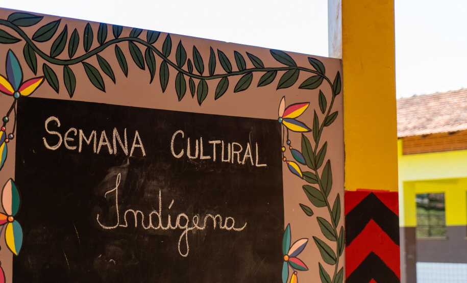 Com novas disciplinas do ensino médio, estudantes indígenas desenvolvem sua cultura em sala de aula