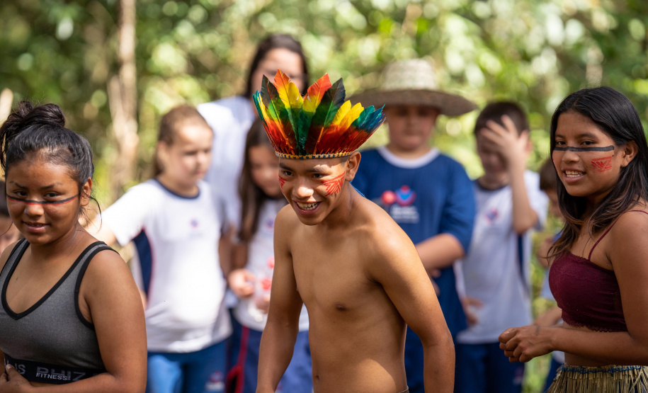Com novas disciplinas do ensino médio, estudantes indígenas desenvolvem sua cultura em sala de aula