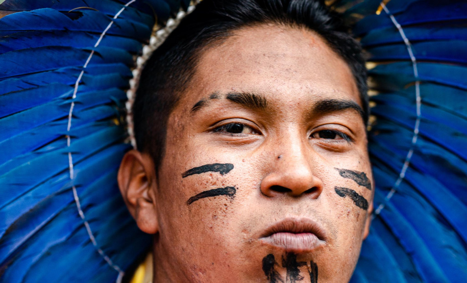 Com novas disciplinas do ensino médio, estudantes indígenas desenvolvem sua cultura em sala de aula