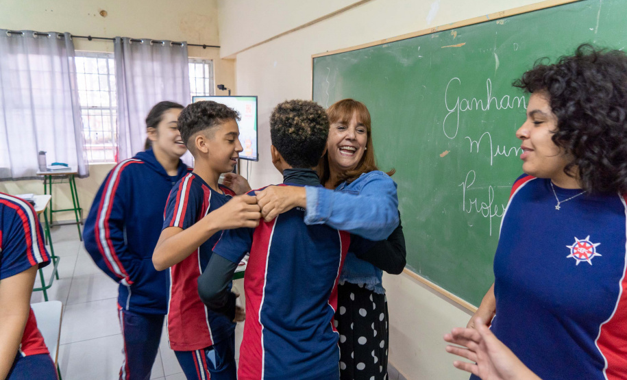 Educação divulga lista de professores aprovados para intercâmbio do programa Ganhando o Mundo