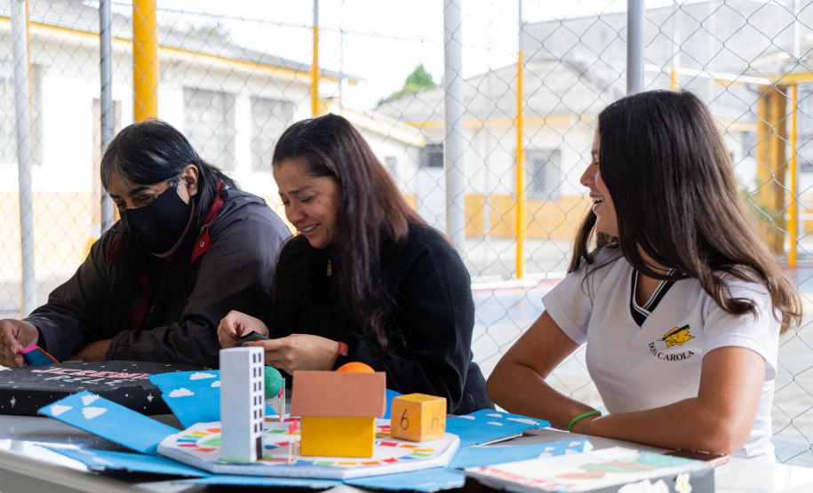 Plataforma Leia Paraná completa dois meses de lançamento e reforça hábito da leitura entre alunos da rede estadual