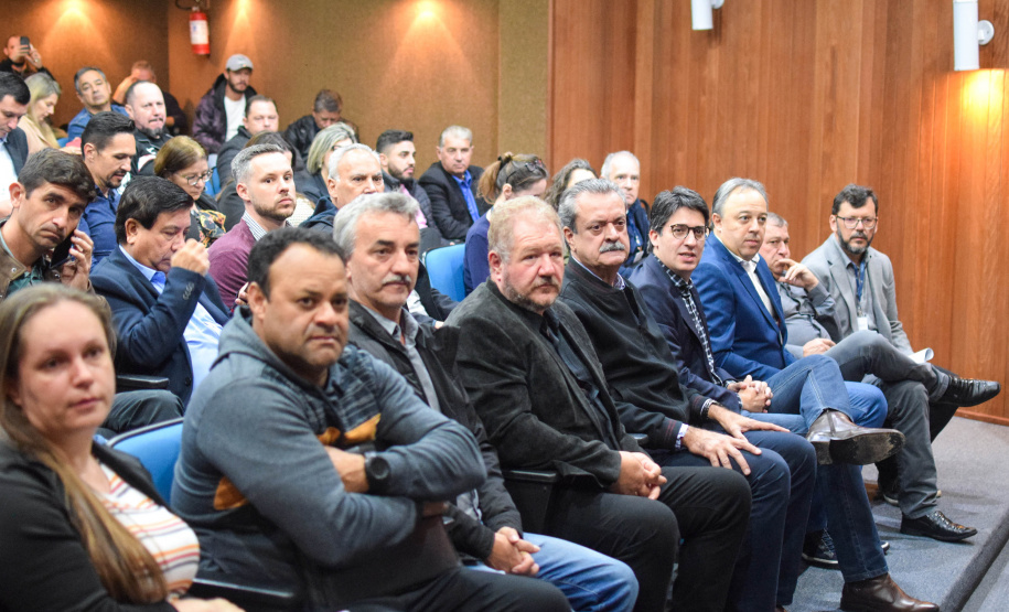 encontro com prefeitos, secretários e técnicos da Região Metropolitana de Curitiba.
