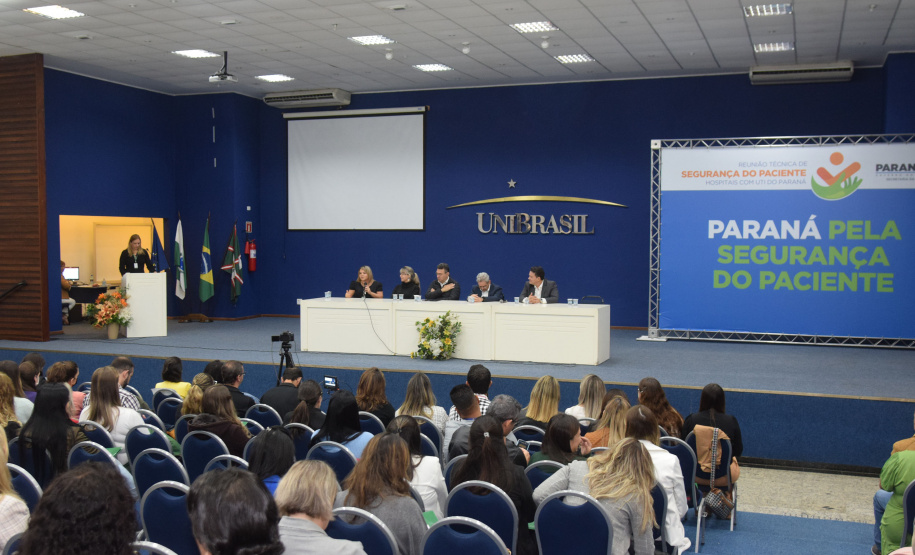 Paraná e Anvisa debatem segurança do paciente em reunião da Saúde