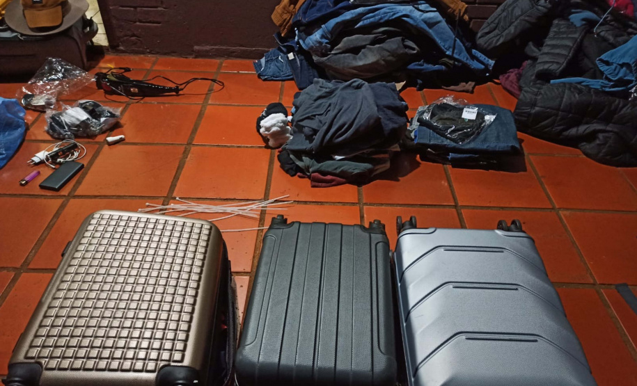 *PM e PRF prendem quatro em operação contra roubos a ônibus de turismo*