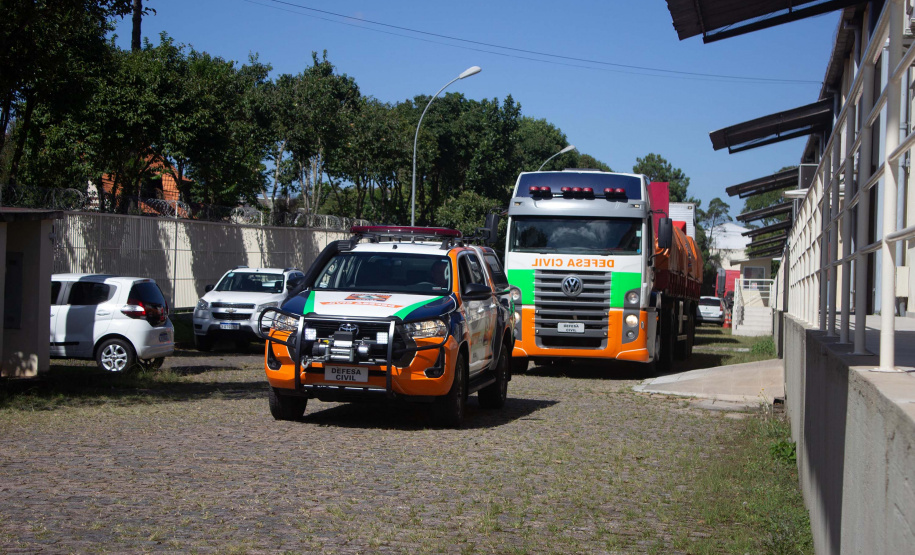 Governo do Paraná entrega cestas básicas para famílias de comunidades indígenas