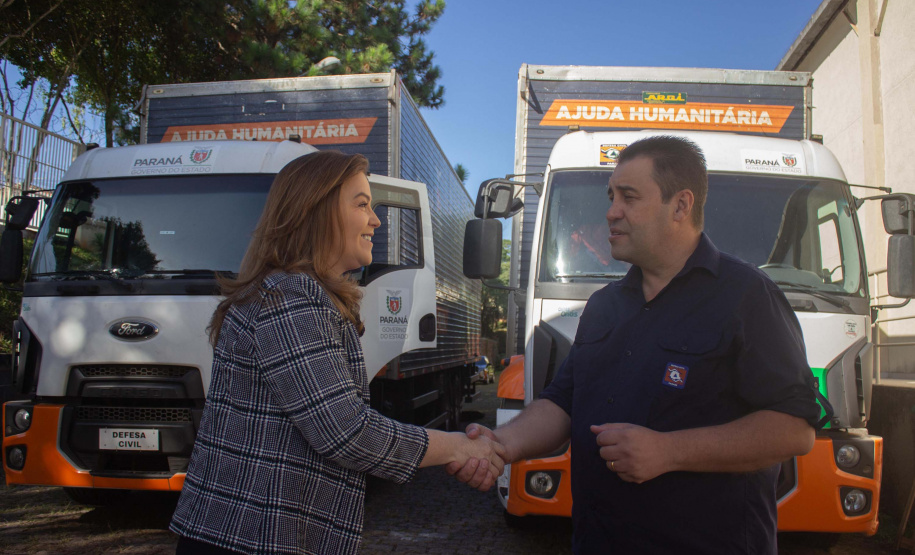 Governo do Paraná entrega cestas básicas para famílias de comunidades indígenas