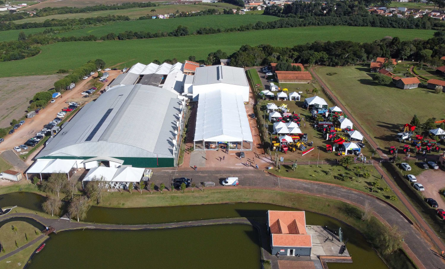O governador Carlos Massa Ratinho Junior participou da abertura da ExpoFrísia, em Carambeí.