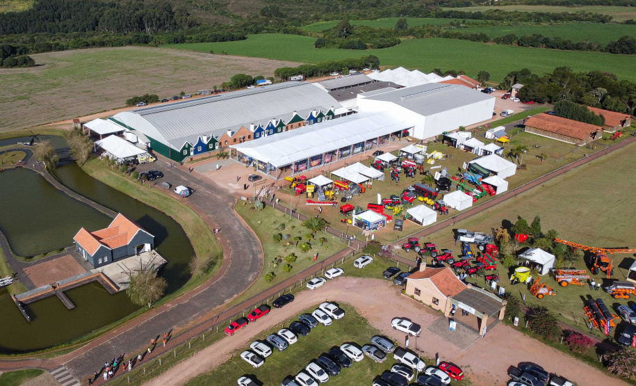 O governador Carlos Massa Ratinho Junior participou da abertura da ExpoFrísia, em Carambeí.