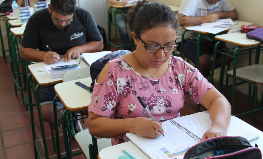 Educação promove consulta pública sobre currículo EJA do ensino fundamental II