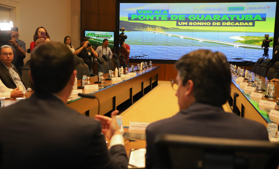 O Governador Carlos Massa Ratinho Junior anunciou a emissão da licença ambiental prévia para a construção da Ponte de Guaratuba, no Litoral do Paraná.
