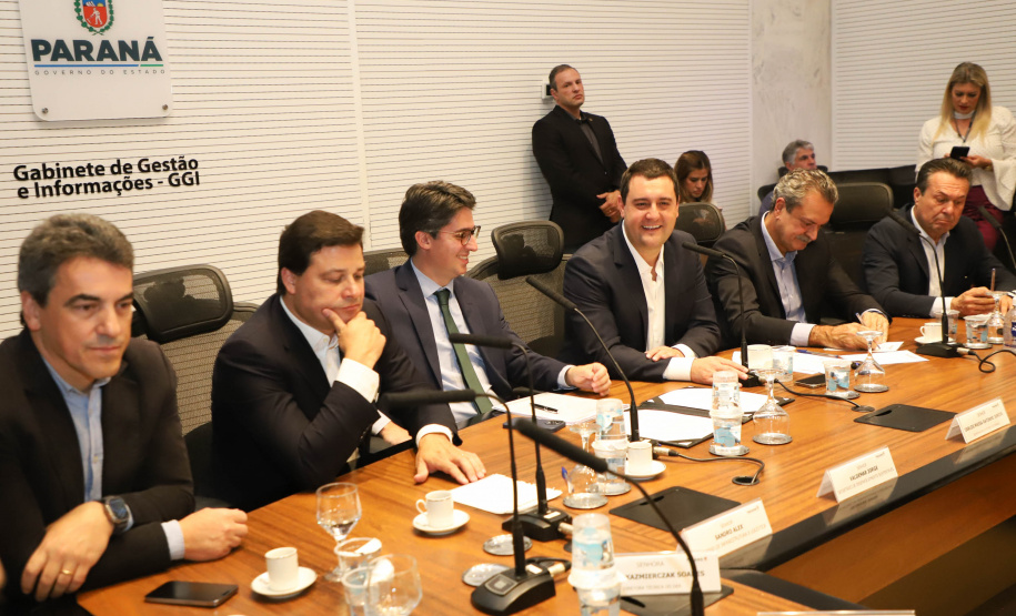 O Governador Carlos Massa Ratinho Junior anunciou a emissão da licença ambiental prévia para a construção da Ponte de Guaratuba, no Litoral do Paraná.