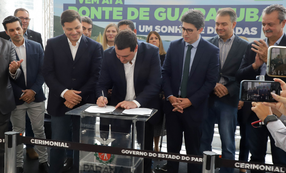 O Governador Carlos Massa Ratinho Junior anunciou a emissão da licença ambiental prévia para a construção da Ponte de Guaratuba, no Litoral do Paraná.