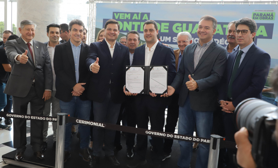 O Governador Carlos Massa Ratinho Junior anunciou a emissão da licença ambiental prévia para a construção da Ponte de Guaratuba, no Litoral do Paraná.