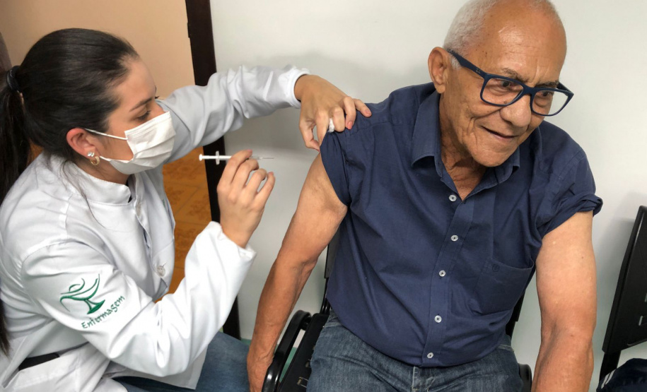 Dia D de vacinação registrou mais de 300 mil doses aplicadas no Paraná