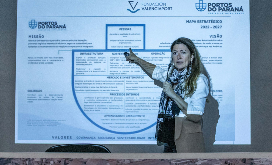 Funcionários da Portos do Paraná participam de curso da Fundacón ValenciaPort