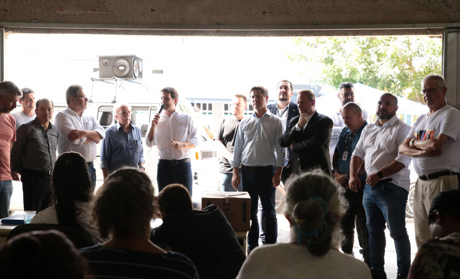 Ação integrada leva cidadania e serviços públicos para o bairro Uberaba em Curitiba