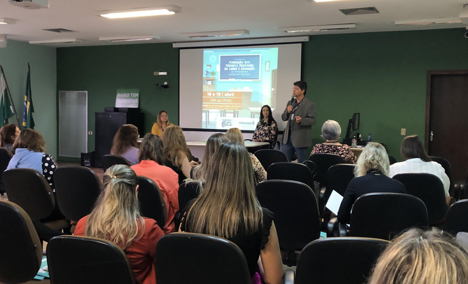 Técnicos da saúde e da educação recebem capacitação para fortalecer o Programa Saúde na Escola